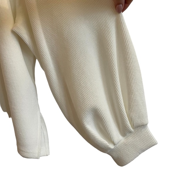 NWOT Silk & Salt Long Sleeve Ribbed Balloon Sleeve Pullover Top, One Size - Picture 2 of 6